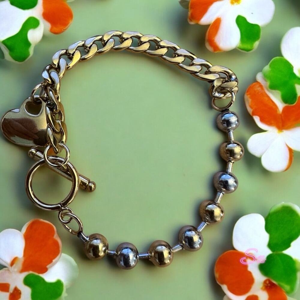 Gold and Silver Heart Charm 7”Bracelet will not fade - Picture 3 of 5